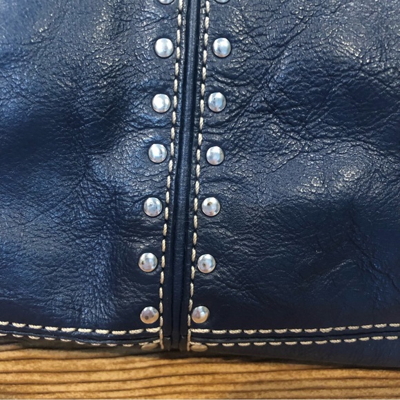 Michael Kors Navy Astor Purse - Picture 3 of 15